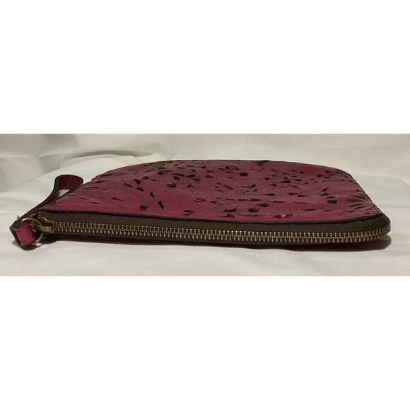 Patricia Nash laser cut  frame leather wristlet/clutch - Picture 3 of 5